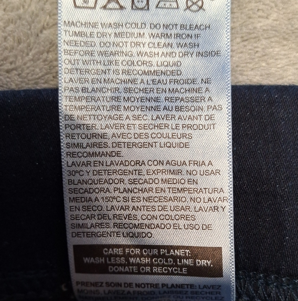 Buy 1 Get 1 50% Off--Levi Strauss Women's Dark Indigo Skinny Jeans Size 16 - Picture 15 of 15